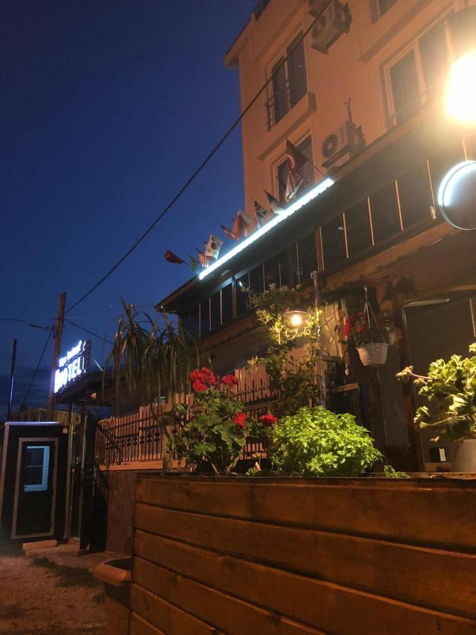 Silver Continent Hostel Silivri Eksteriør billede